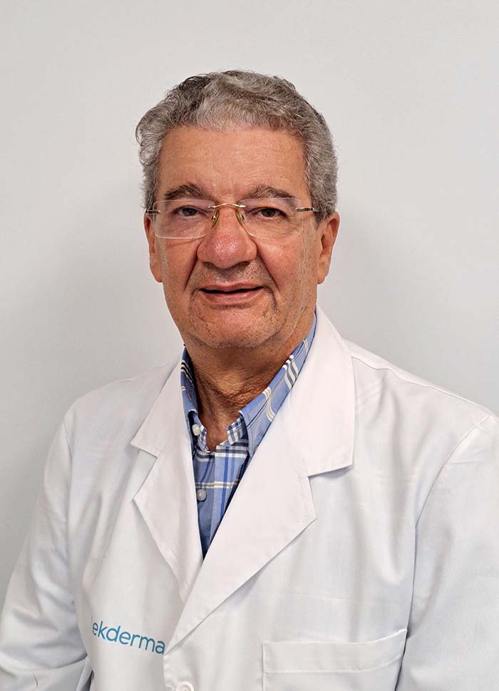 Dr. Ricardo González