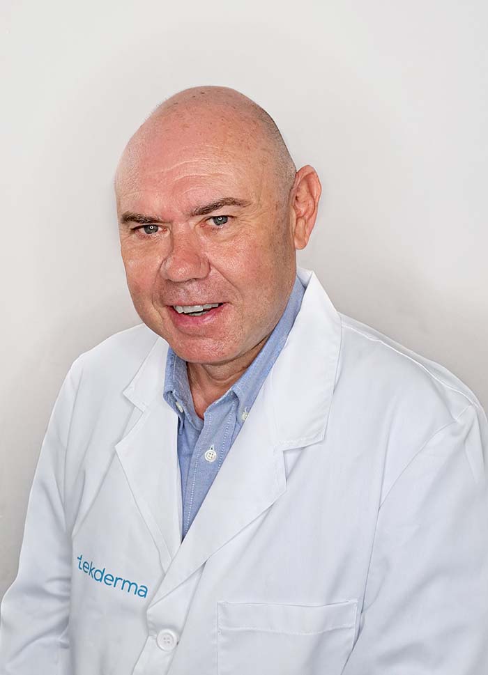 Dr. Vicente Cardós